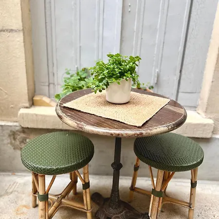 Canal St Martin Miss Dodu Paris Exterior photo